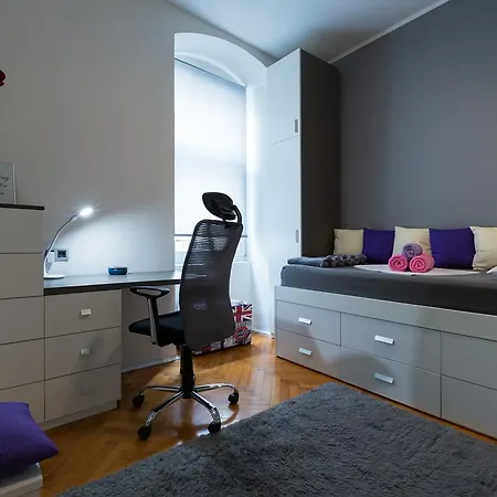Apartament Lela Palace