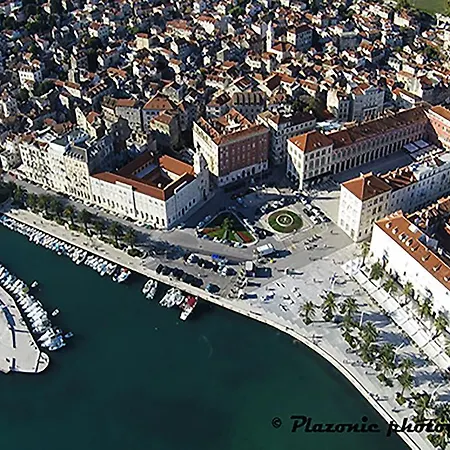 Lela Palace Apartament