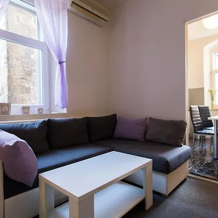 Apartamento Lela Palace