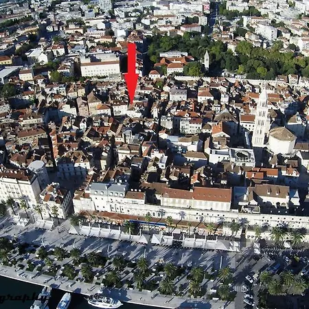 Apartamento Lela Palace